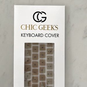 NIB Chic Geeks Keyboard Cover Gold